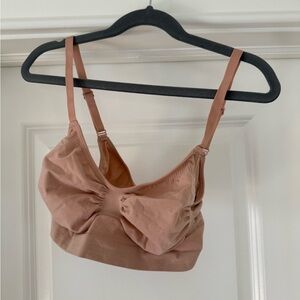 SKIMS Nude Seamless Sculpt Bralette